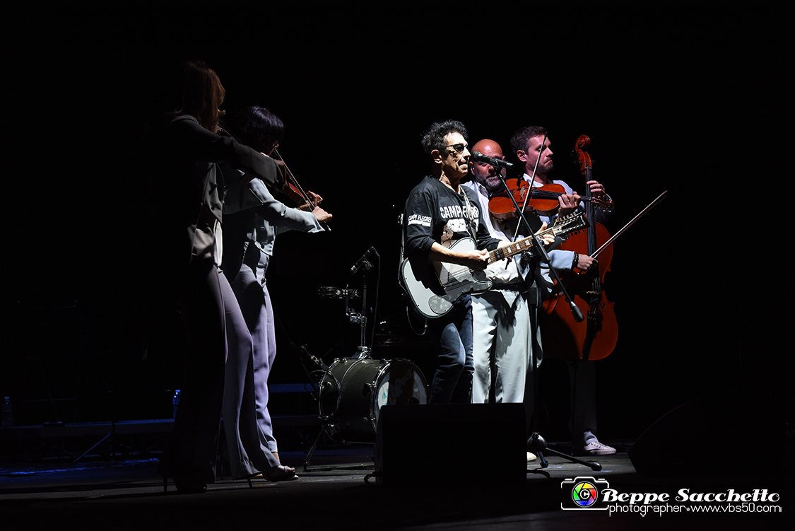 VBS_3989 - Concerto Edoardo Bennato - Peter Pan Rock 'n' Roll Tour.jpg
